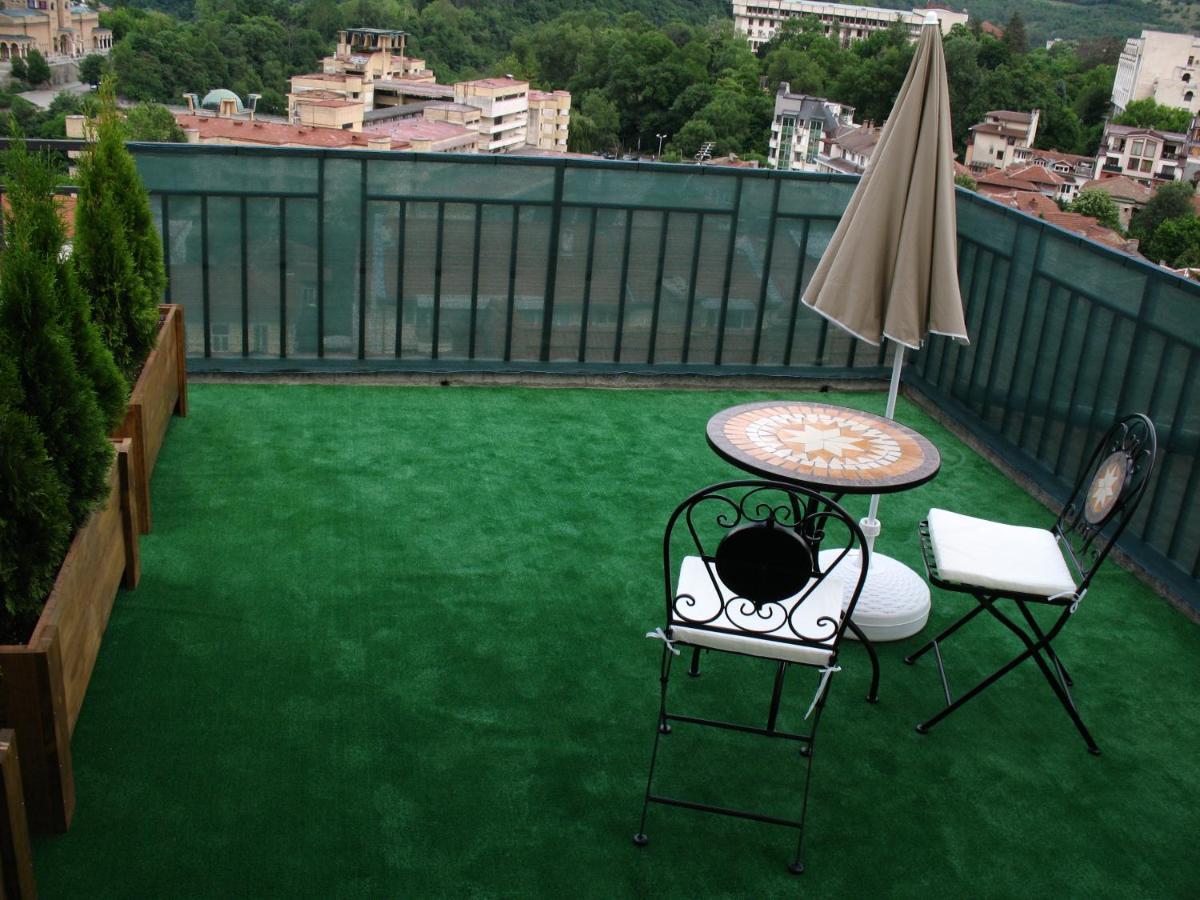 Leon Rent Studio 8 Apartment Veliko Turnovo Bagian luar foto