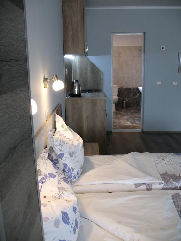 Leon Rent Studio 8 Apartment Veliko Turnovo Bagian luar foto