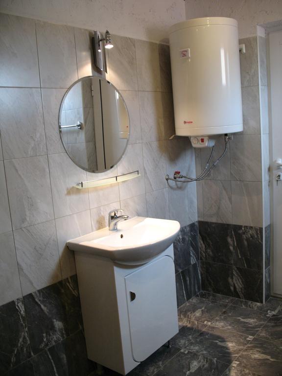 Leon Rent Studio 8 Apartment Veliko Turnovo Bagian luar foto