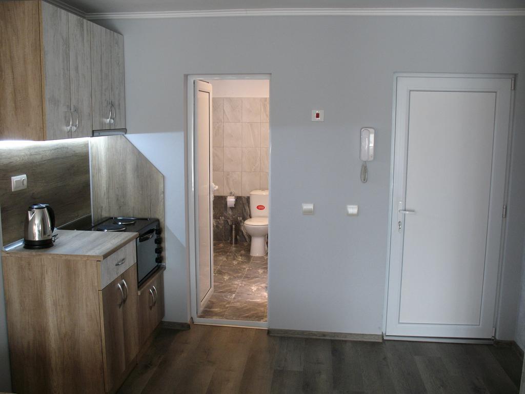 Leon Rent Studio 8 Apartment Veliko Turnovo Bagian luar foto